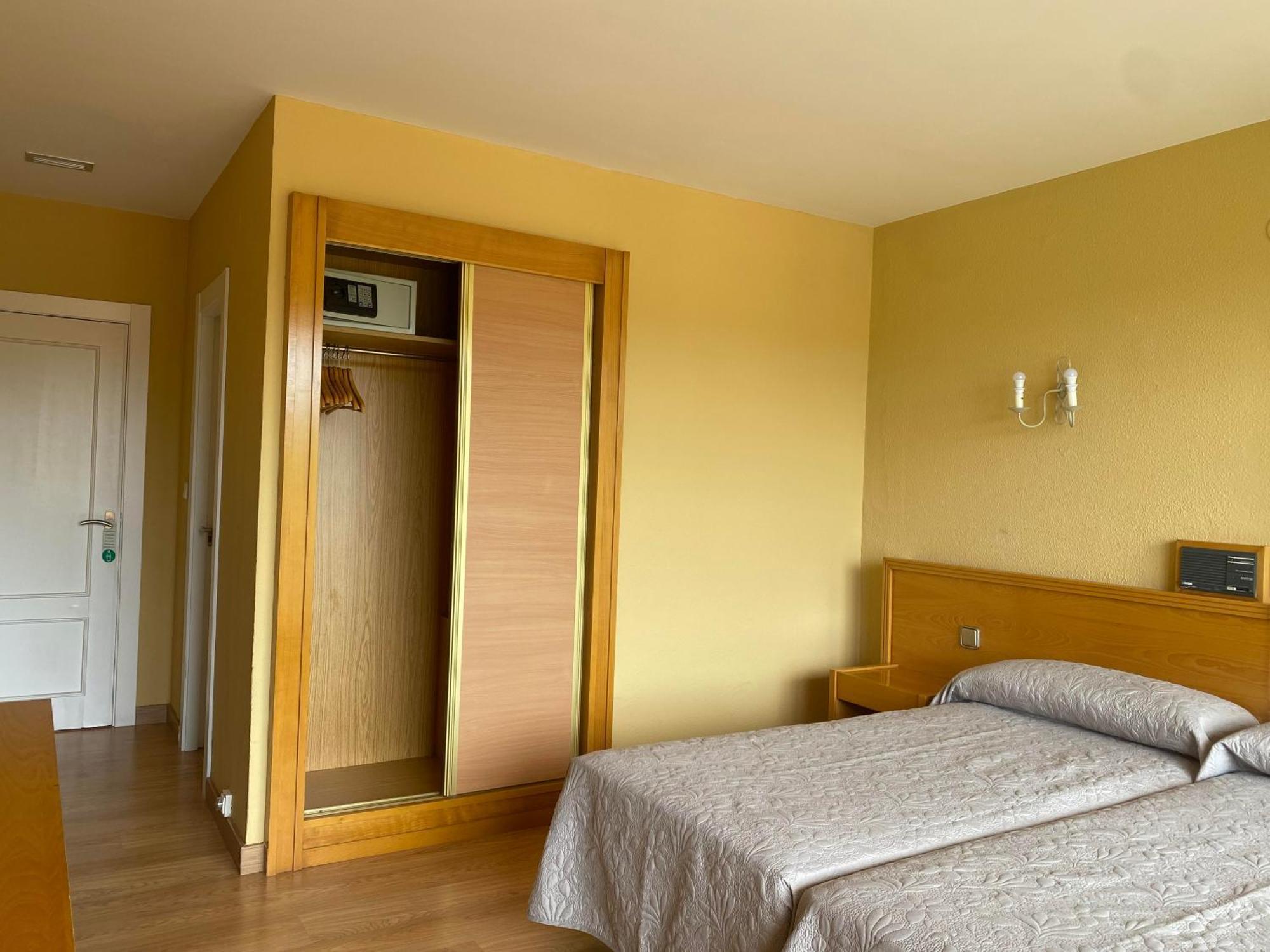 Hotel Zenit Mar Ноха Екстер'єр фото